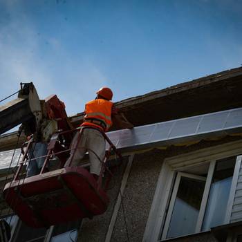 В Красноярском крае продолжается капитальный ремонт: обновлено три сотни домов