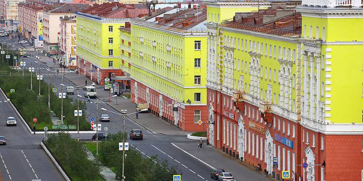 Как продвигается капитальный ремонт в одном из городов Заполярья в эти дни проверяет комиссия Фонда