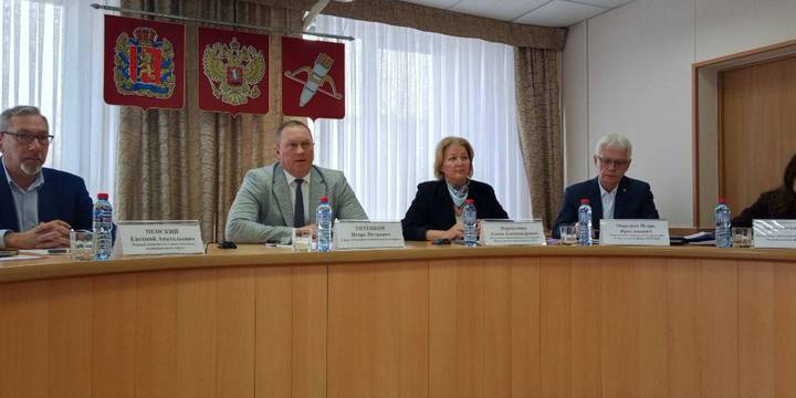 В Ачинске прошло выездное совещание по капремонту